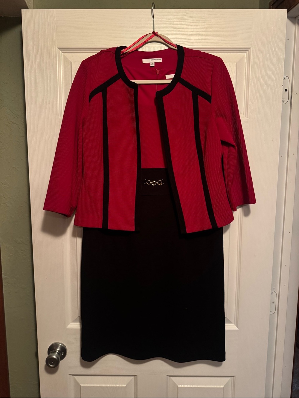 Studio One Sz 12 Red and Black Two-Piece Sheath Dress & Blazer Jacket Set